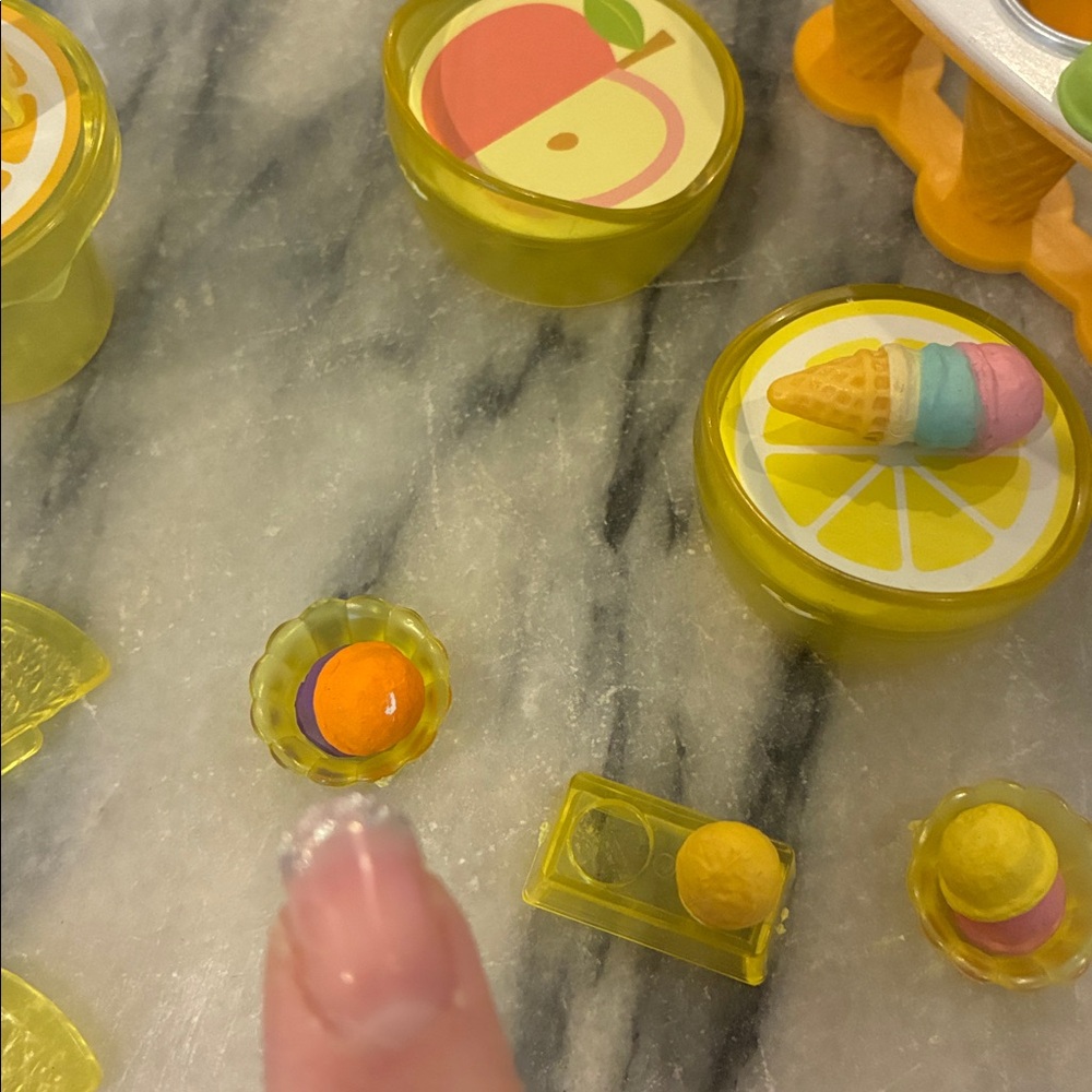 Calico Critters Sylvanian Families Seaside Ice Cream Shop *Missing Pieces* - Picture 5 of 11